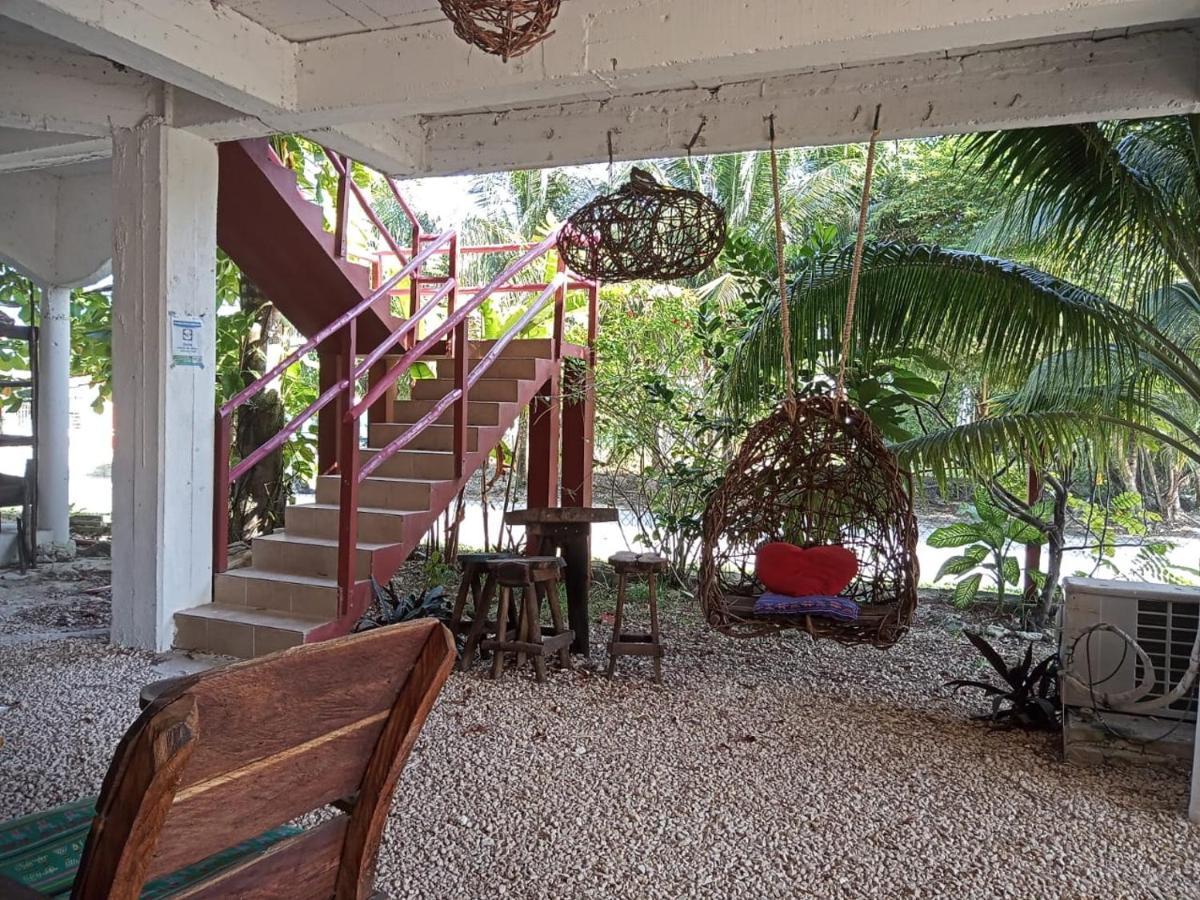 Near Lake Hostal Bacalar Esterno foto