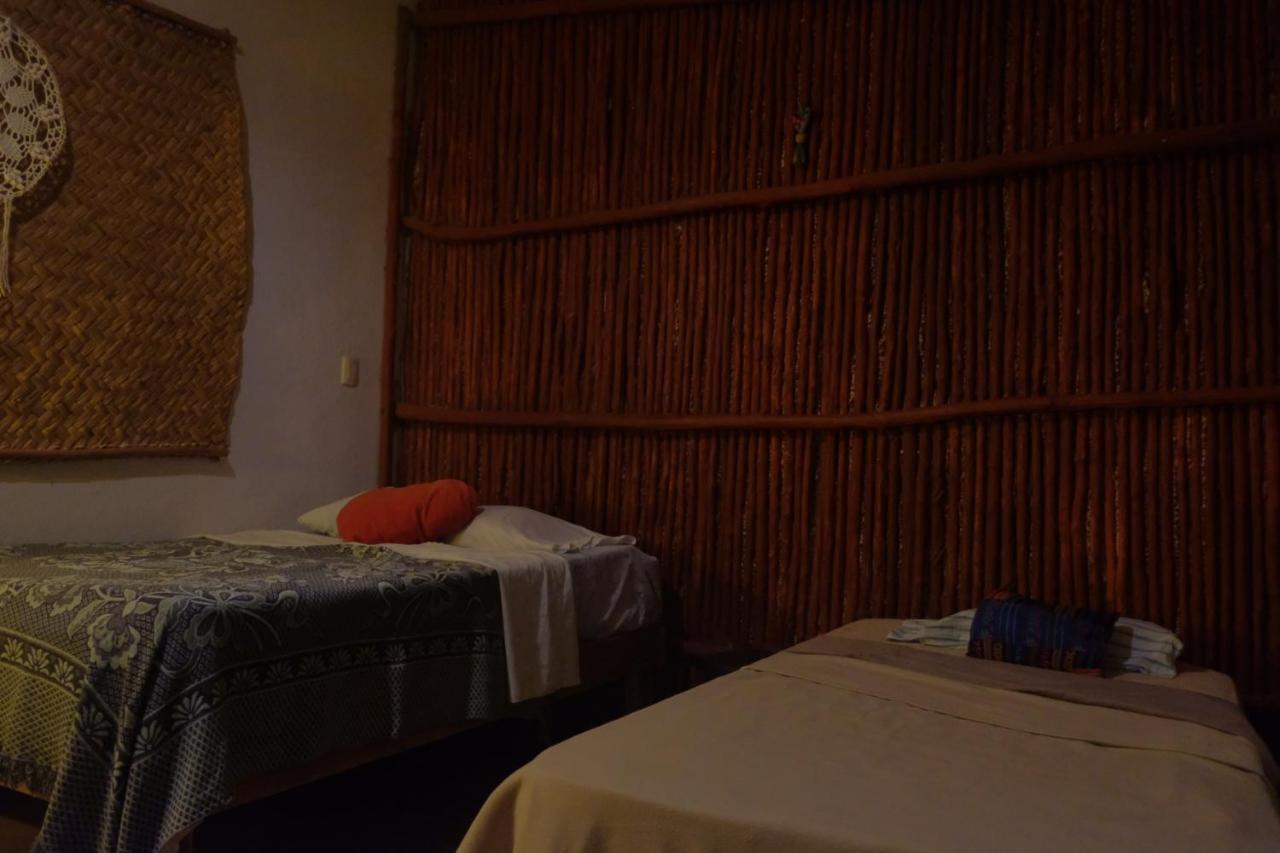 Near Lake Hostal Bacalar Esterno foto